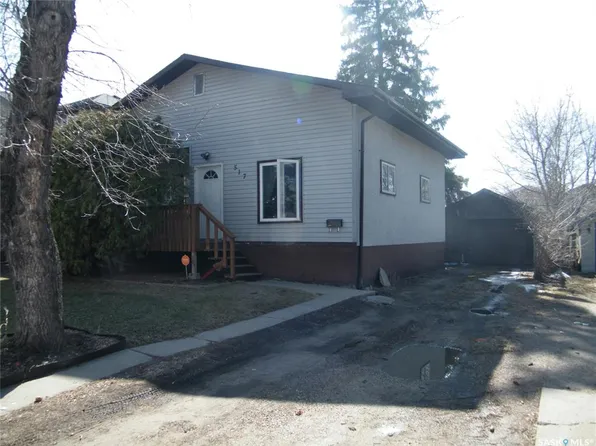 517 L AVENUE N, Saskatoon, SK S7L 2P8