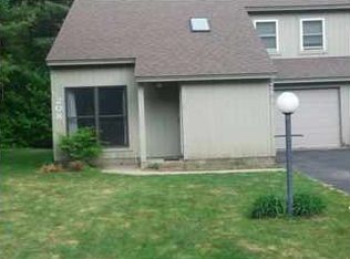 208 Thimbleberry Rd, Malta, NY 12020