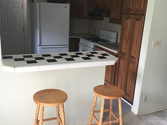 Breakfast bar