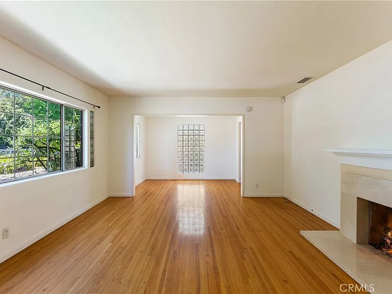 4722 Ventura Canyon Ave — Photo 7