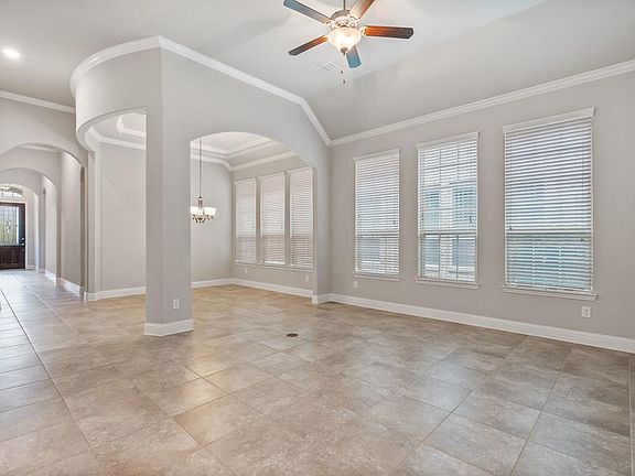 5th image of 510 Garden Ave