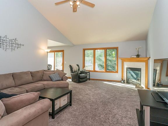 5th image of 6838 Wellington Dr