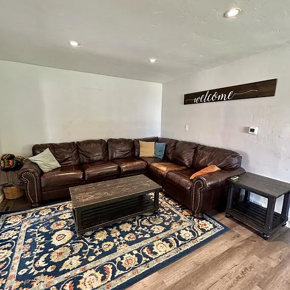 233 Greydene Ave — Photo 7