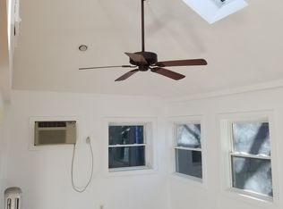 579 Park Ave, Cranston, RI 02910
