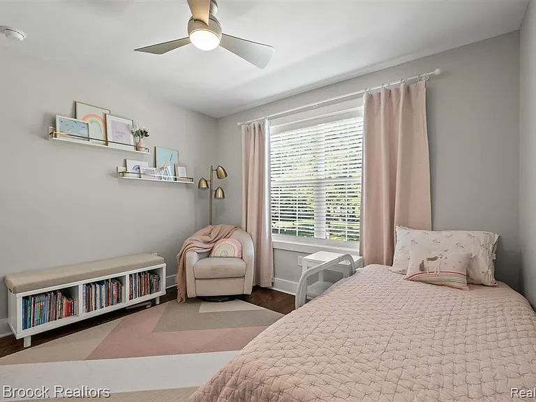 402 N Alexander Ave — Photo 17