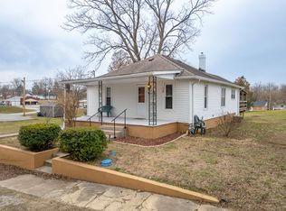 107 N Seminary St, Creal Springs, IL 62922