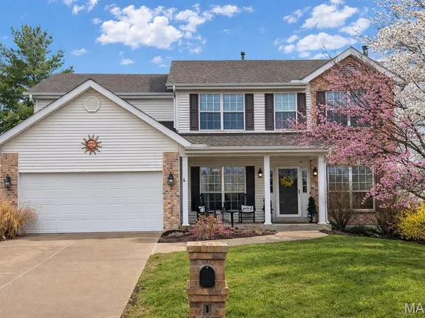 1317 Auburn Hills Dr, Saint Charles, MO 63304