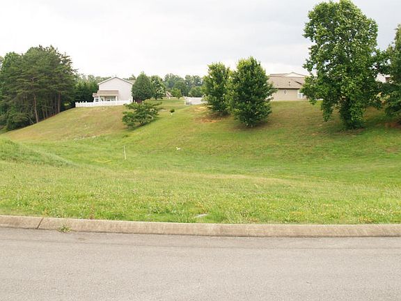 5th image of 3044 Country Meadows Ln