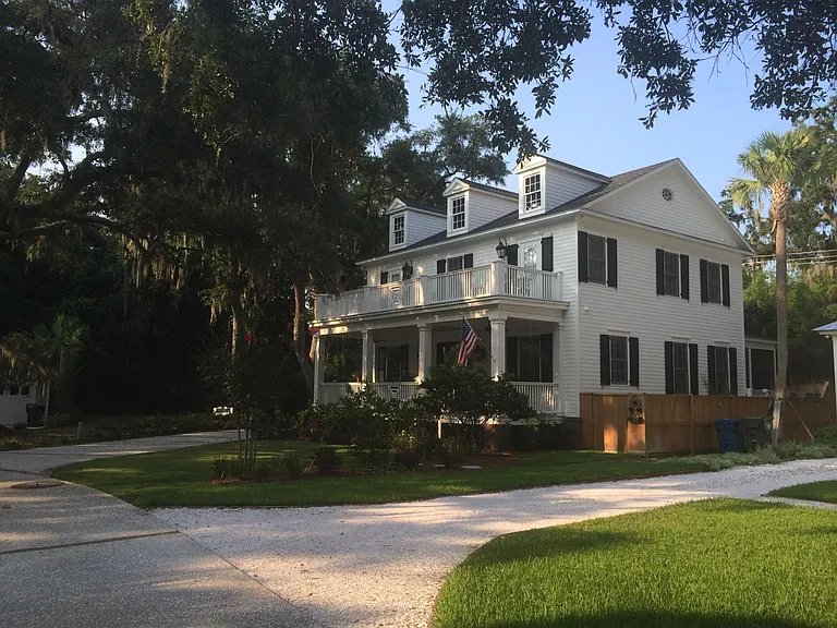 1044 Village Oaks Ln — Photo 4