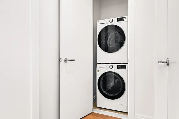 Rented by Nooklyn NYC LLC | media 6