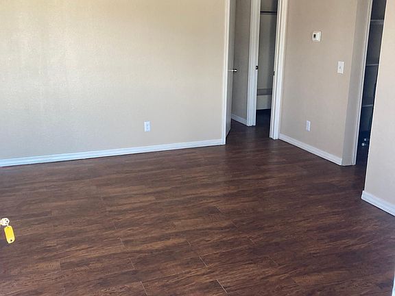 4th image of 1448 E Cinnabar Ave #106