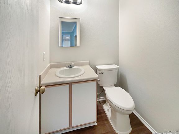 5th image of 515 STONE GATE DR
