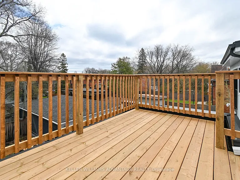 113 Woodbine Ave #UPPER — Photo 19