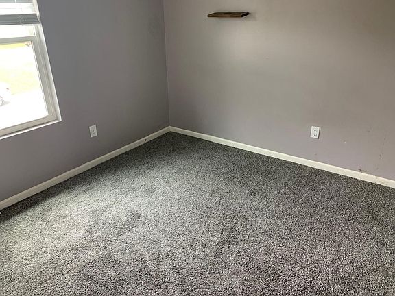 5th image of 555 Dayspring Dr