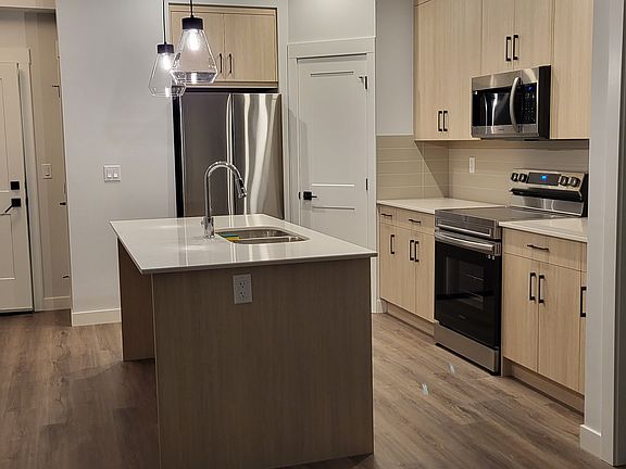 3rd image of 40 Sage Hill Rd NW #407