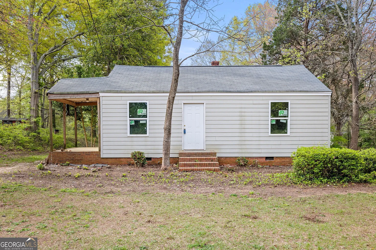 197 Highland Dr photo 1