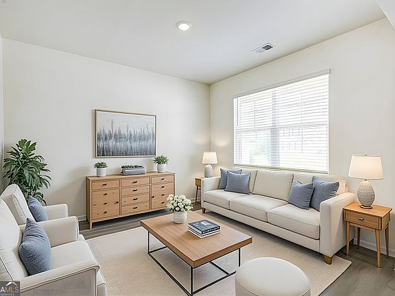 4th image of 206 Aster Ave