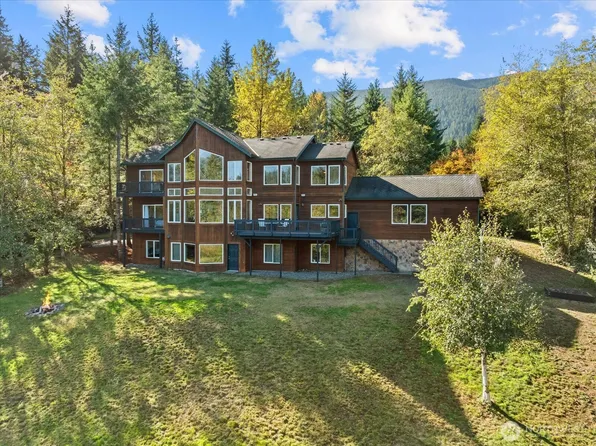16470 Uplands Way SE, North Bend, WA 98045