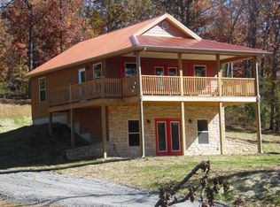 100 Lakewood Drive, Clarkson, KY 42726