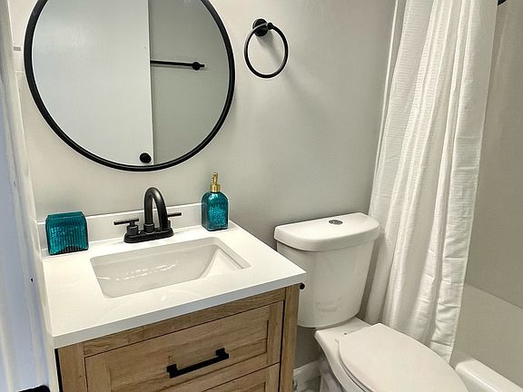 5th image of 5445 Chippewa St #1