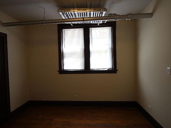 4th image of 4326 N Bernard St #Gdn