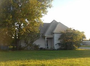 111 W Jefferson Ave, Iowa Park, TX 76367