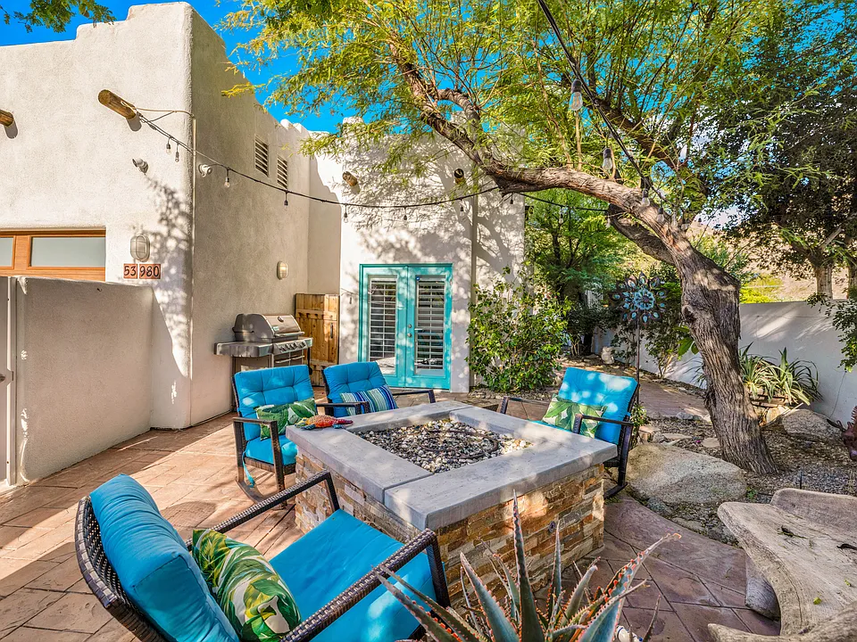 53980 Avenida Mendoza