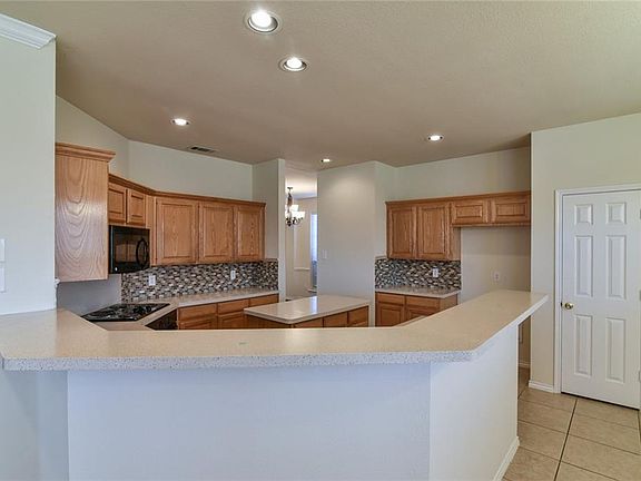 4th image of 5 Brittany Ct