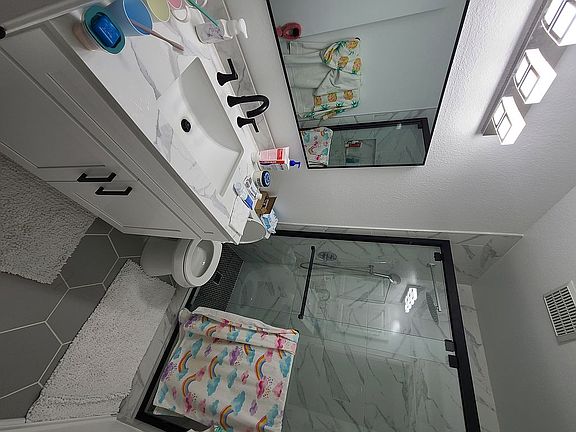 4th image of 2710 Piedmont Ave APT 15