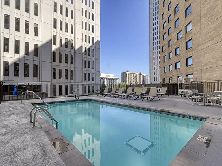 121 Washington Ave S #404 — Photo 30