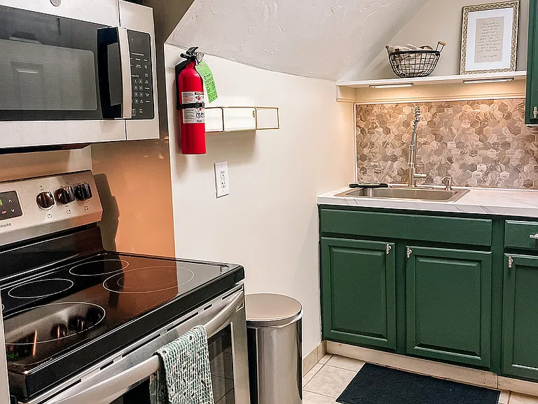 160 Blackstone St #2M — Photo 8