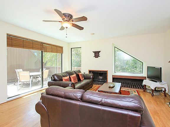 5th image of 260 Litchfield Ln