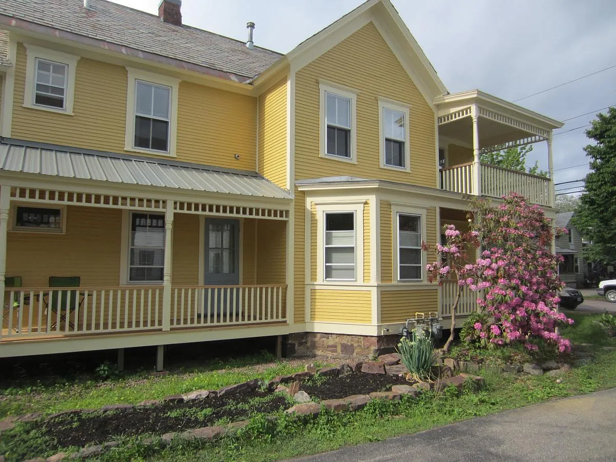 3 bed, $3,675 — Photo 1