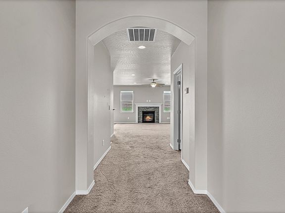3rd image of 713 Condor Dr