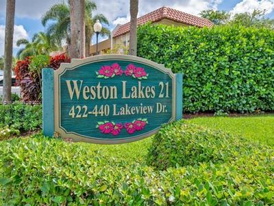 422 Lakeview Dr APT 203, Weston, FL, 33326