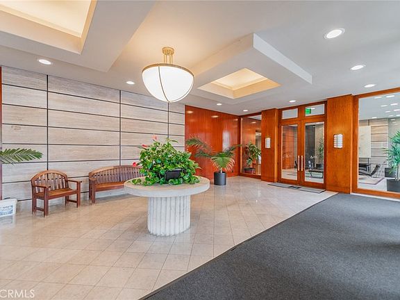 4th image of 800 W 1st St APT 504
