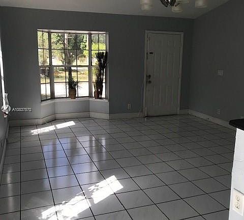 3rd image of 5660 Boynton Cres #5660