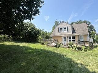 3rd image of 180 S Pleasantview Rd