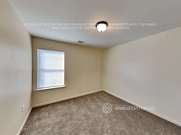 2465 Valley Creek Dr — Photo 13