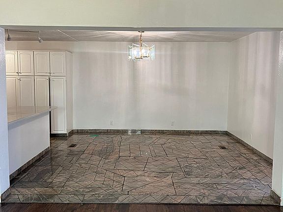 5th image of 1601 W Tierra Buena Ln