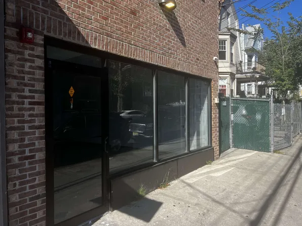 167 Claremont Avenue image 3 of 15