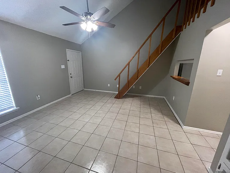 402 Lee Dr #7D — Photo 3