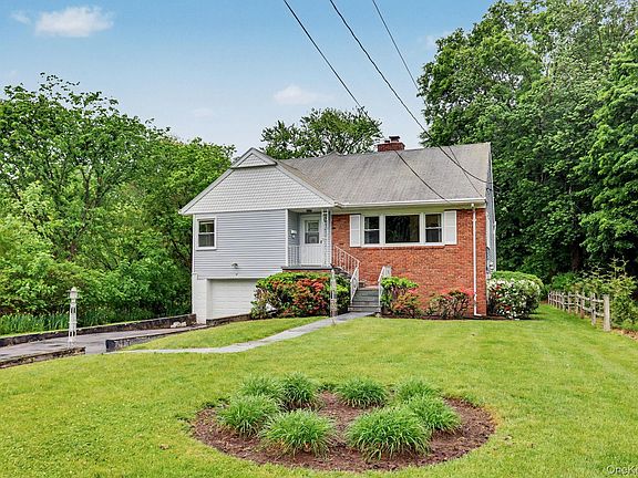 3rd image of 24 Bradford Avenue