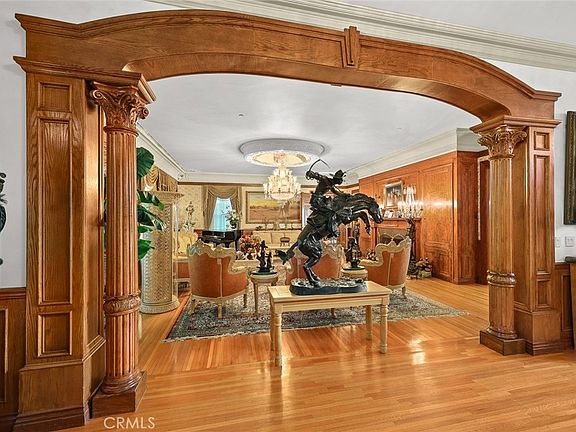 5th image of 999 Rosalind Rd