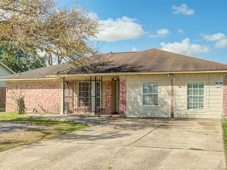 806 Coolwood Dr — Photo 1