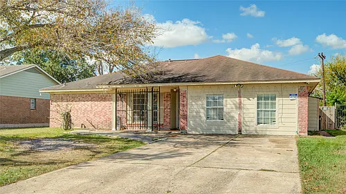 806 Coolwood Dr Photo 1