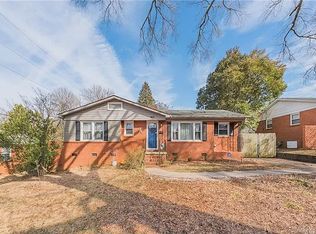 1813 Sandhurst Dr, Charlotte, NC 28205