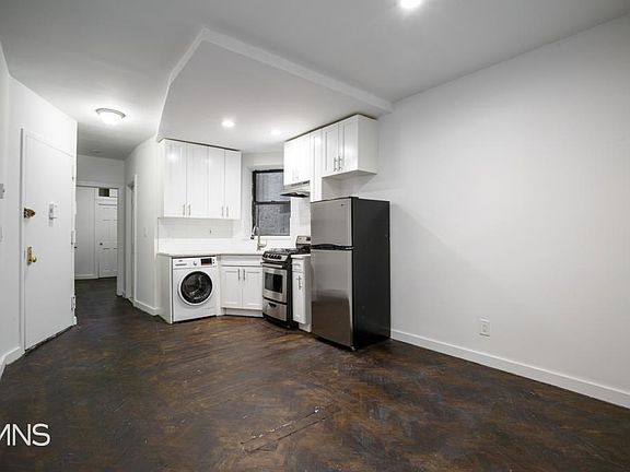 4th image of 322 W 49th St APT 3FE