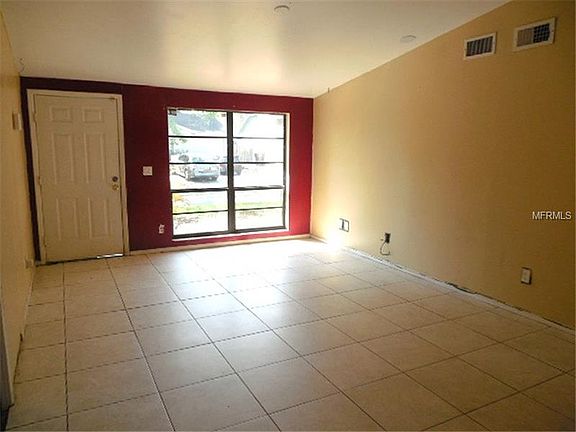 4th image of 9506 Woodborough Ct