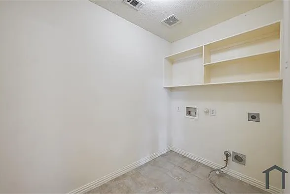 216 Quail Trail Ln — Photo 1